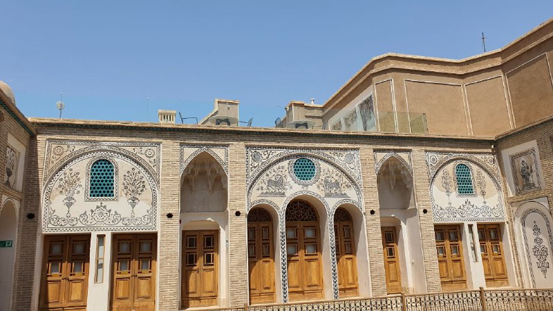 Traditional iranian architecture